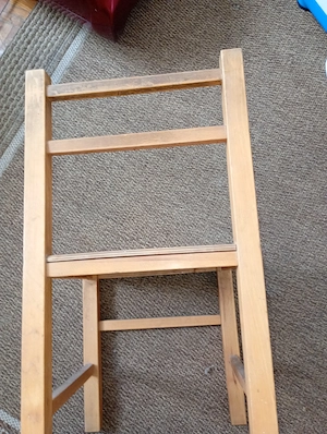 ovodai gyerek kis szék eladó 1db 5000ft óbuda a képeken jól látható állapotba személyesn óbudán lakc - kép 4