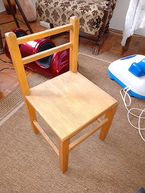 ovodai gyerek kis szék eladó 1db 5000ft óbuda a képeken jól látható állapotba személyesn óbudán lakc - kép 2