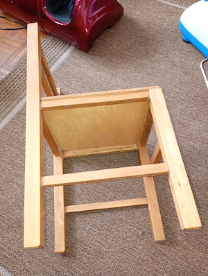 ovodai gyerek kis szék eladó 1db 5000ft óbuda a képeken jól látható állapotba személyesn óbudán lakc - kép 3