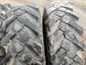 14.5 R20 használt BKT ipari mezőgazdasági gumik 14,5 r20 14.5 20 14.5-20 - kép 2