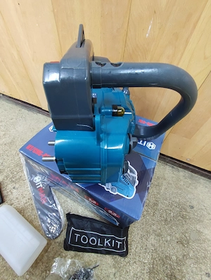 Hitman egykezes benzines láncfűrész eladó!!! - kép 6