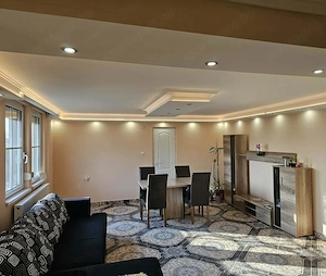 Monor zártkerti részén, 4 szoba + 2 nappalis ház 1860 m2 telekkel - kép 2