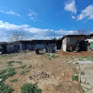 Monor zártkerti részén, 4 szoba + 2 nappalis ház 1860 m2 telekkel - kép 16