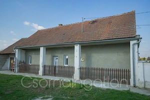 Bágyogszovát - részben felújított kis alapterületű parasztház eladó - kép 3