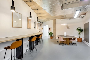 Csatlakozz Spaces River Part virágzó üzleti közösségéhez!