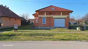 Eladó családi ház Lébényben - kép 5