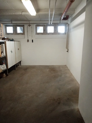 Kiadó teremgarázs Kelenföldön