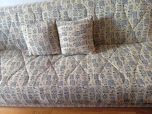 Tiszta, azonnal használható kanapé eladó 