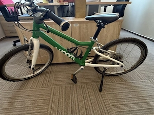 Jó állapotú Woom 4-es gyerek kerékpár eladó - kép 4