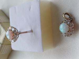 14 K csodaszép, mutatós fehér arany-opál gyűrű medállal eladó, ÚJ - kép 5