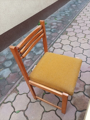 Újpesten eladó étkező asztal 4 székkel! - kép 2