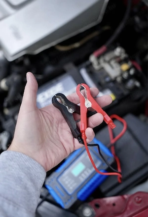  Akkumulátor töltő 4-100ah AGM EFB lemerült akku regenerálása impulz töltéssel akár házhoz is  - kép 5