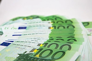 HITELEK: Mezőgazdasági, ipari és ingatlanügyletek, 10 000 eurótól 95 000 000 euróig.  Finanszírozást