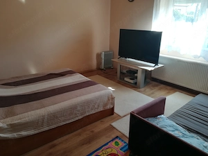 Napkoron a központ közelében 2 szobás családi ház eladó! - kép 5