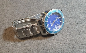 Bosch karóra eladó, karcos üvegű - kép 8