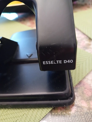 Esselte lyukasztó D40 6000ft óbuda Jellemzők 2 lyukú lyukasztó Vezetőlemez Kapacitás: 4 mm 40 lap (8 - kép 2