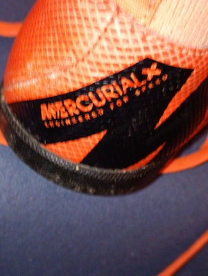 narancssárga Nike Mercurial futballcipő 33 8000ft óbuda  a képeken jól látható állapotba személyes á - kép 3