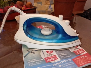 Alien  gőzölős vasaló 3000ft óbuda  személyes átvétel óbudán lakcimemen posta kizárolag előre fizeté - kép 3