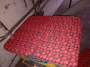 2*2 Kerti szék párna eladó 5000ft óbuda személyesen óbudán lakcimemen vagy előre fizetés után mpl cs - kép 2