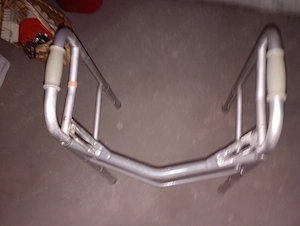 Támaszkodó Összecsukható, állítható járókeret 15000ft hagyatékból eladó  személyesen óbudán lakcimem - kép 5