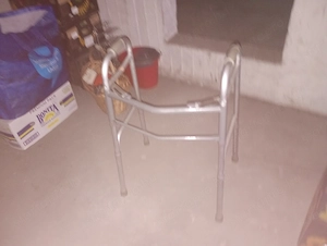 Támaszkodó Összecsukható, állítható járókeret 15000ft hagyatékból eladó  személyesen óbudán lakcimem - kép 4