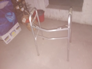 Támaszkodó Összecsukható, állítható járókeret 15000ft hagyatékból eladó  személyesen óbudán lakcimem - kép 3