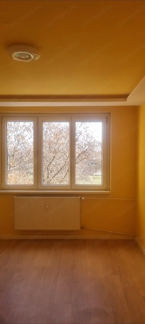 Eladó III.Kerületi lakás - kép 3