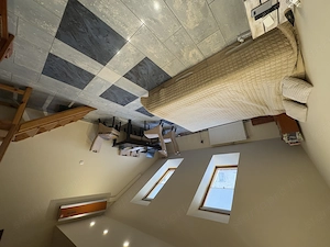 Nyíregyházán a Holló utcában belső szintes lakás eladó!