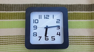 Falióra eladó - kép 2