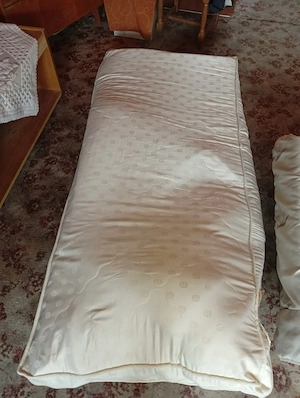 Eladó használt jó állapotú matracok  - kép 7