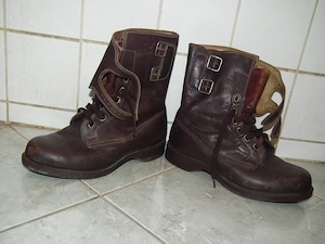 Alig használt magyar katonai bakancs surranó 42 -es (nr.13) - kép 2