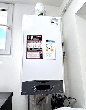 Nagykállóban 69 nm-es 2 szoba-nappalis igényes újszerű lakás eladó - kép 10