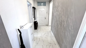 Nagykállóban 69 nm-es 2 szoba-nappalis igényes újszerű lakás eladó - kép 12