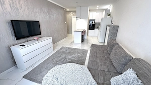 Nagykállóban 69 nm-es 2 szoba-nappalis igényes újszerű lakás eladó - kép 5