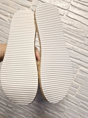 ÚJ, Címkés Elegáns Arany Papucs 41 - kép 3