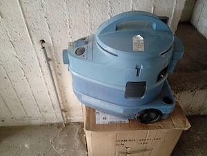 Philips Triathlon 2000 nedves-száraz porszívó és takarítógép 35000ft eladó amit a képeken látsz az v - kép 3