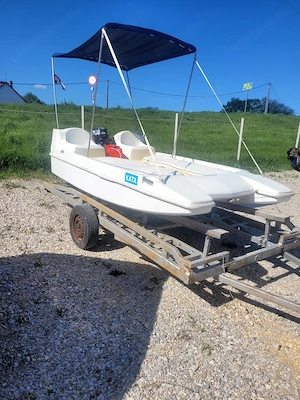 Free Boat E-go típusú katamarán kishajó + 8 LE Yamaha 2T motor - kép 9