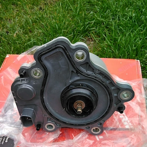 Toyota Prius 3 gyári Aisin vízpumpa  - kép 4