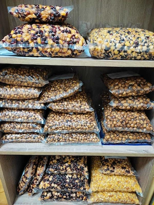 AURORA BAITS piros kukoricás horgász etetőanyagok Kaposvárról - kép 5