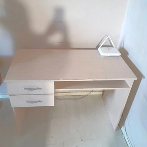 Fiókos Íróasztal jelképes áron elvihető - kép 3