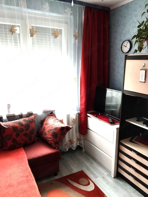 Palotavárosban belváros mellett Cserepes közben 1 emeleten 1+1 szobás 42 m2-es szép állapotú lakás - kép 5