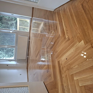 Parkettás melegburkoló Pécsen