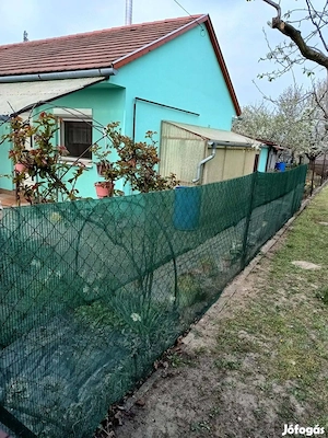 Eladó.Komáromi 2 szobás családi ház 300 nm kert,furt kut. - kép 2