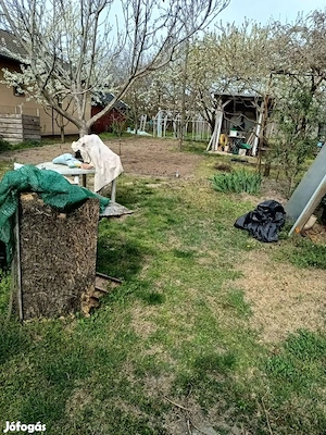 Eladó.Komáromi 2 szobás családi ház 300 nm kert,furt kut. - kép 9