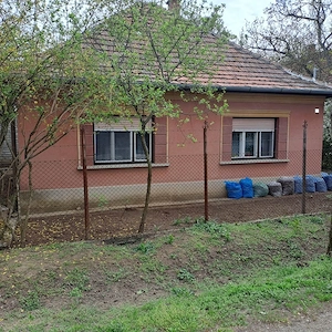 Gyömrőn, állomástól nem messze, 58 m2-es, 3 szobás családi ház 708 m2-es telekkel - kép 9