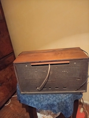 Sofia,teljesen jól működő ,kiváló hangzású retro rádió eladó - kép 2