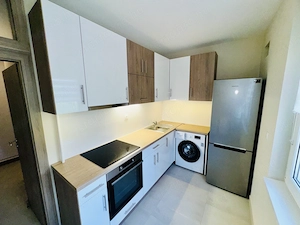 Azonnal költözhető, klímás, teljesen felújított lakás kiadó!