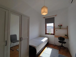 KIADÓ Budapest Akácfa utcában egy 5. emeleti, elszeparált 44 nm-es lakás. - kép 10