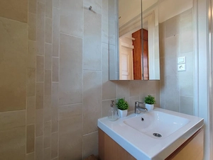 KIADÓ Budapest Akácfa utcában egy 5. emeleti, elszeparált 44 nm-es lakás. - kép 15