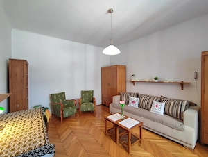 KIADÓ Budapest Akácfa utcában egy 5. emeleti, elszeparált 44 nm-es lakás. - kép 4